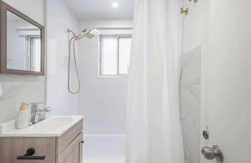 Rosemont-La Petite-Patrie Apartamento | The Olympic Stadium Cozy 2 king size beds