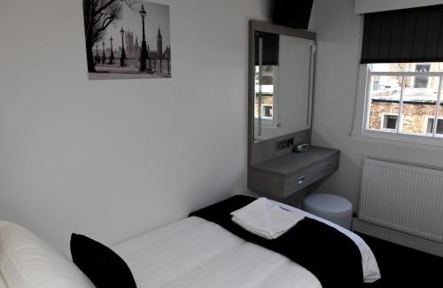 Paddington Hotel | The Omega Hotel