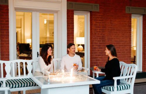 Hot Springs Complejo | The Omni Homestead Resort & Spa