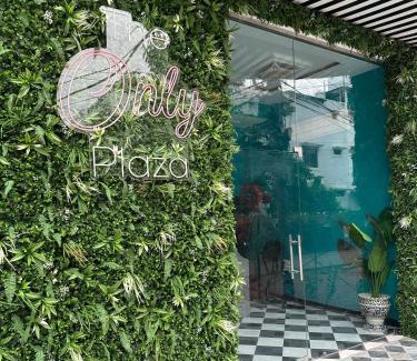 Allahabad Hotel | The Only Plaza