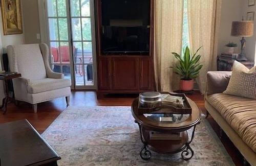 Laurel Cama Y Desayuno | The Openshaw Suite, Jenny's Downtown Hideaway Bed and Breakfast-The Openshaw Suite