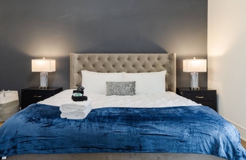 Dunean Casa | The Orb Retreat Near Downtown | 2 Bed, 2 Bath