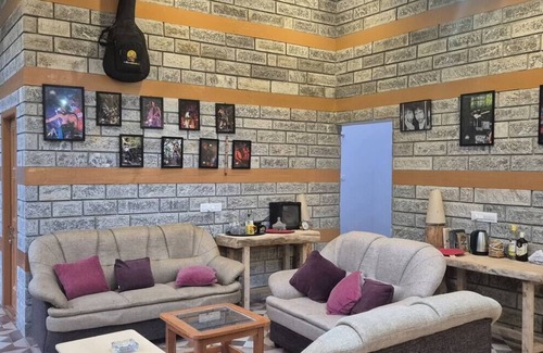 Manali Cabina | The Orchard Retreat VanVaas