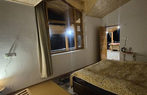 Manali Cabina | The Orchard Retreat VanVaas