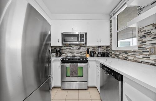 Wilshire Montana Apartamento | The Orchid-Beachfront Bliss Spacious 2BR Apt In Santa Monica