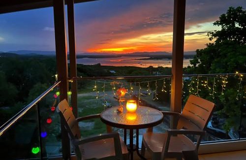 Cooktown Cama Y Desayuno | The Orchid Suite - 2 Bed 1 Bath Apartment in Cooktown