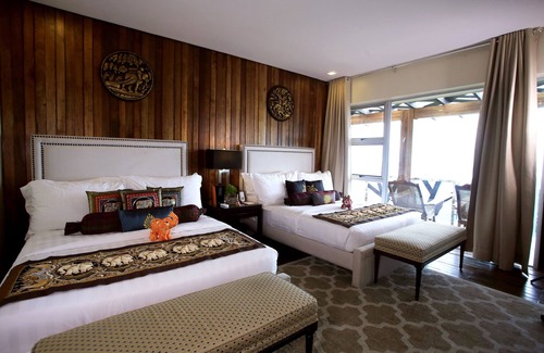 Laurel Cama Y Desayuno | The Oriental Luxury Suites Tagaytay