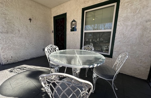 Roswell Casa | The Original 1947 UFO Home Downtown Roswell NM
