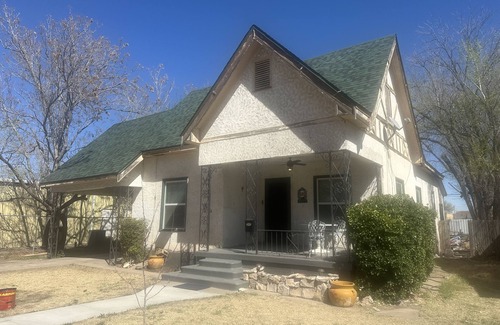 Roswell Casa | The Original 1947 UFO Home Downtown Roswell NM