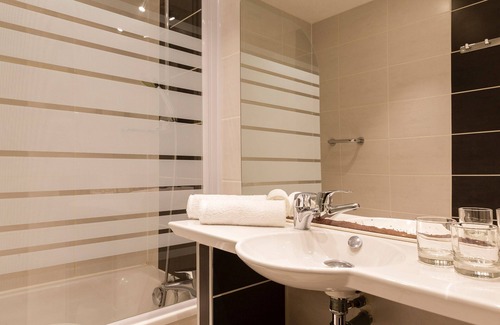 Saint-Nazaire Hotel | The Originals Boutique, Hôtel Aquilon
