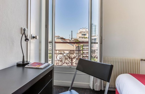 Necker Hotel | The Originals City, Hôtel Lecourbe, Paris Tour Eiffel