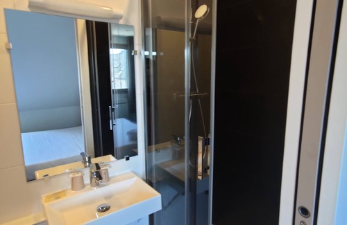 Richebourg - Saint-Clement Hotel | The Originals City, Hôtel Novella Nantes Centre Gare