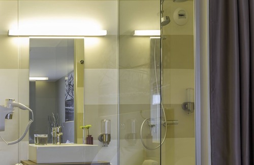 Saint-Aunes Hotel | The Originals City, Hôtel Ecoparc