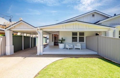 Glenelg South Casa | THE OSLO on Broadway with Pool Villa 1