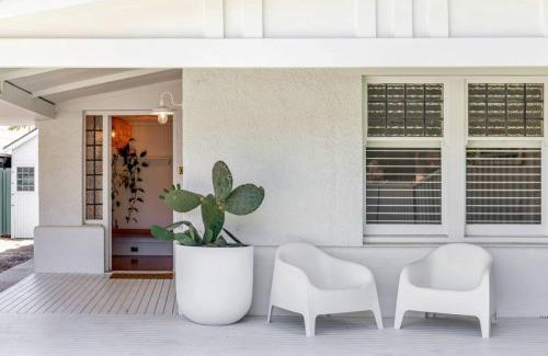 Glenelg South Casa | THE OSLO on Broadway with Pool Villa 1
