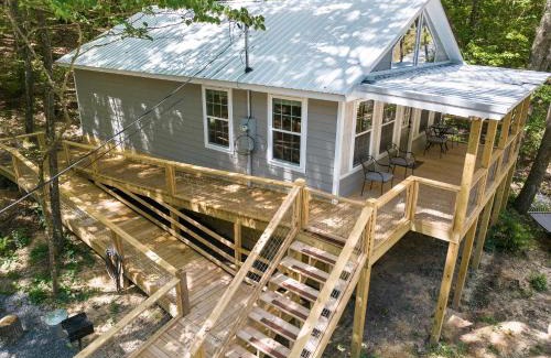 Fort Payne Casa | The Otter Box Cabin - 92 Acres Beside DeSoto State Park