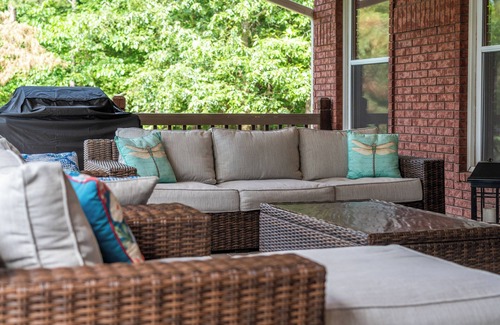 Mountain Pine Casa | The Ouachita Hideaway - POOL!! - Entertaining deck! - 2 living areas - Ping Pong