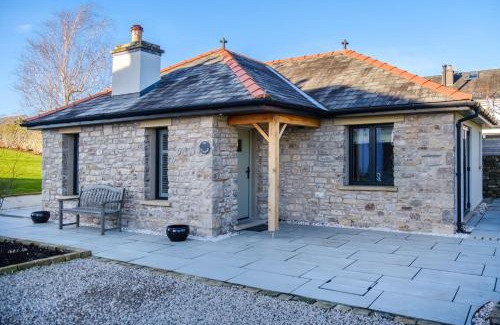 Kendal Casa | The Outhouse