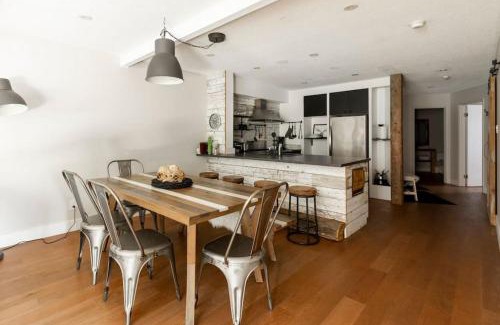 Mont-Tremblant Casa | The Outlook over Lac -Tremblant by Instant Suites