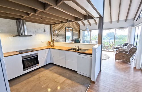 Bermagui Casa | The Outlook - Quiet and Tranquil with Lovely Views