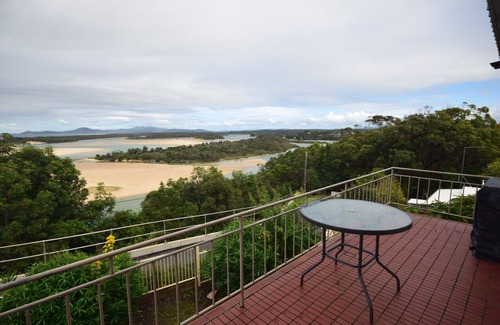 Nambucca Heads Casa | THE OUTLOOK - your next holiday destination, breathtaking water views!
