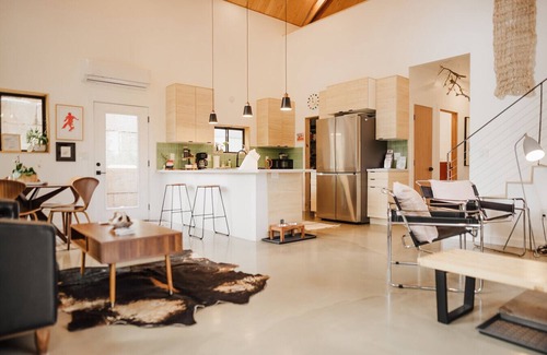 Klamath County Cabina | The Outpost Properties: Keno House