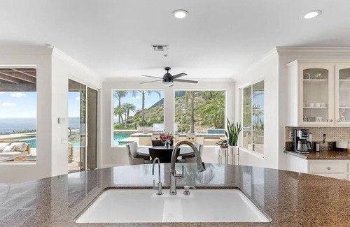 Los Angeles County Villa | The Overlook – 5BR - Movie Room- EV Charger- Hoops