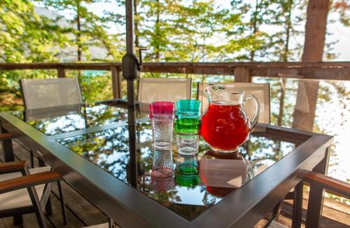 Harrison Hot Springs Casa | The Overlook, Luxury Lakeside Home with Dock