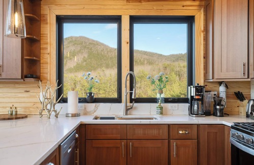 Milam Cabina | The Overlook Lodge - Exclusive 5BR Luxury Retreat with Panoramic Views