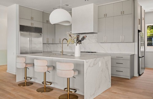 Mount Bonnell Terrace Casa | The Overlook on Monte Vista