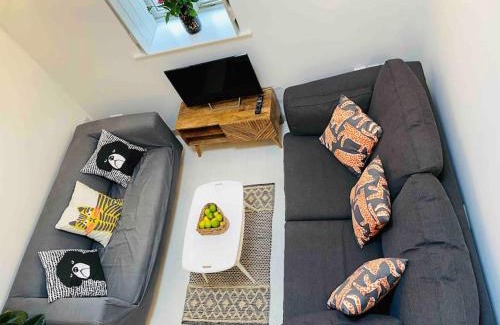 Monmouth Casa | The Owl House Cottage