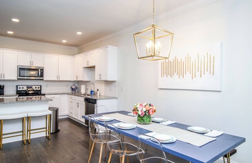 Oxford Casa | The Oxford Presley - Luxury Townhome Minutes from Ole Miss and The Oxford Square