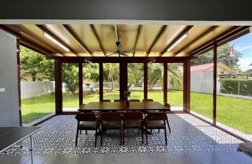 Sungai Pelek Casa | The P Lakehouse
