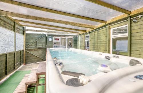 Alford Casa | The Paddock