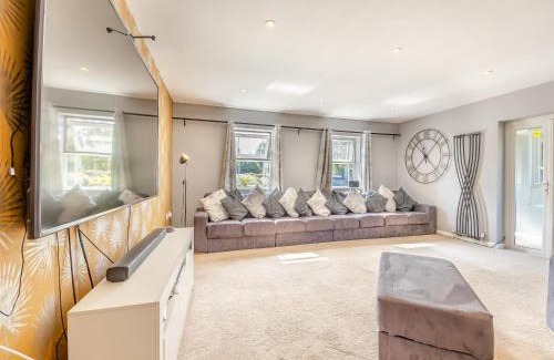 Alford Casa | The Paddock
