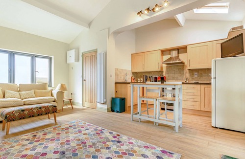 Shipston on Stour Cabaña | THE PADDOCK, pet friendly, with a garden in Shipston-On-Stour