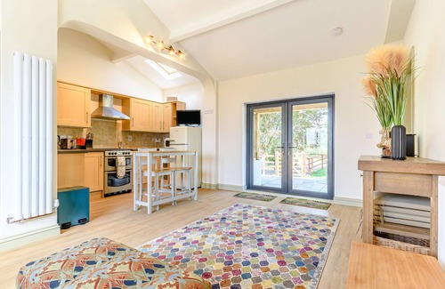 Shipston on Stour Cabaña | THE PADDOCK, pet friendly, with a garden in Shipston-On-Stour