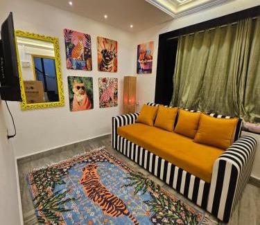 Pali Hill Apartamento | The Pali Den A Whisper of Pali Village, Bandra