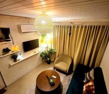 Pali Hill Apartamento | The Pali Nook, Cozy Bandra Escape