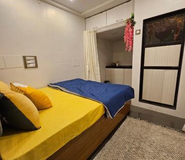 Pali Hill Apartamento | The PaliHideaway- Hidden Gem in Pali Mala,Bandra