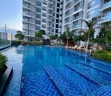 Iloilo Apartamento | The Palladium - 1Bedroom Pool-View