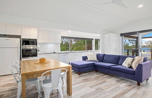 Raleigh Cabina | The Palm: A Serene and Secluded Holiday Retreat Escape