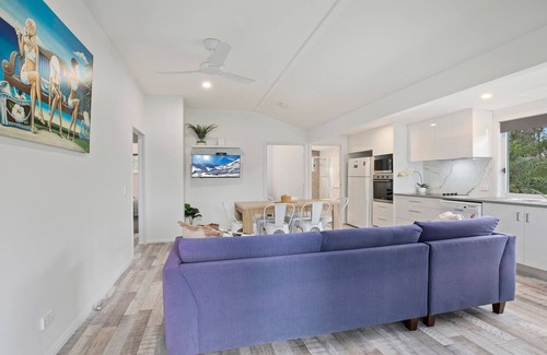 Raleigh Cabina | The Palm: A Serene and Secluded Holiday Retreat Escape