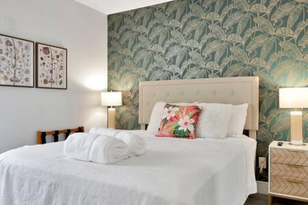 Rocky Point Apartamento | The Palm Exclusive Tropical Luxury on the Water