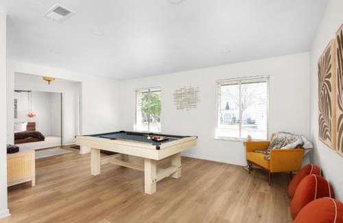 University Hills Casa | The Palm Royale