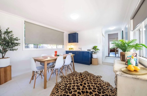 Dubbo Casa | The Palmer Cove - Stylish, Central