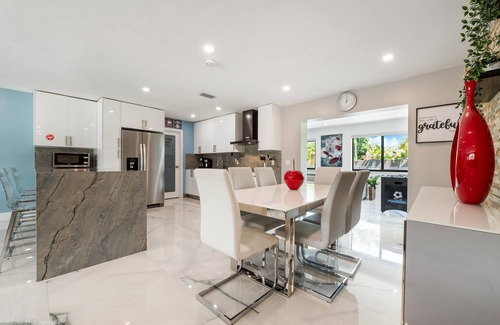 Cutler Bay Casa | The Palms/Big Pool/Pool Table/Foosball