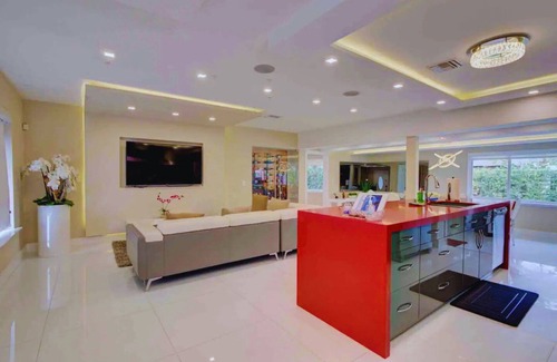 Ives Estates Casa | The Palms Getaway Villa