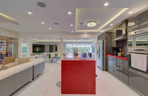 Ives Estates Casa | The Palms Getaway Villa