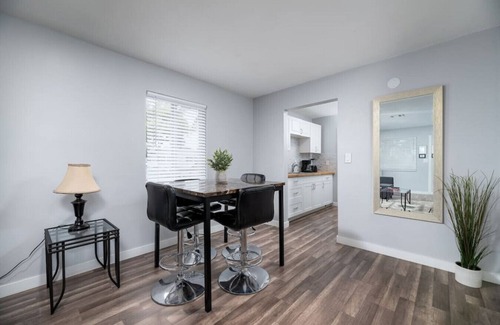 Middle River Terrace Apartamento | The Palms @ Middle River Terrace #1
